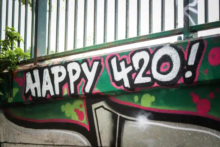 Happy 420 graffiti